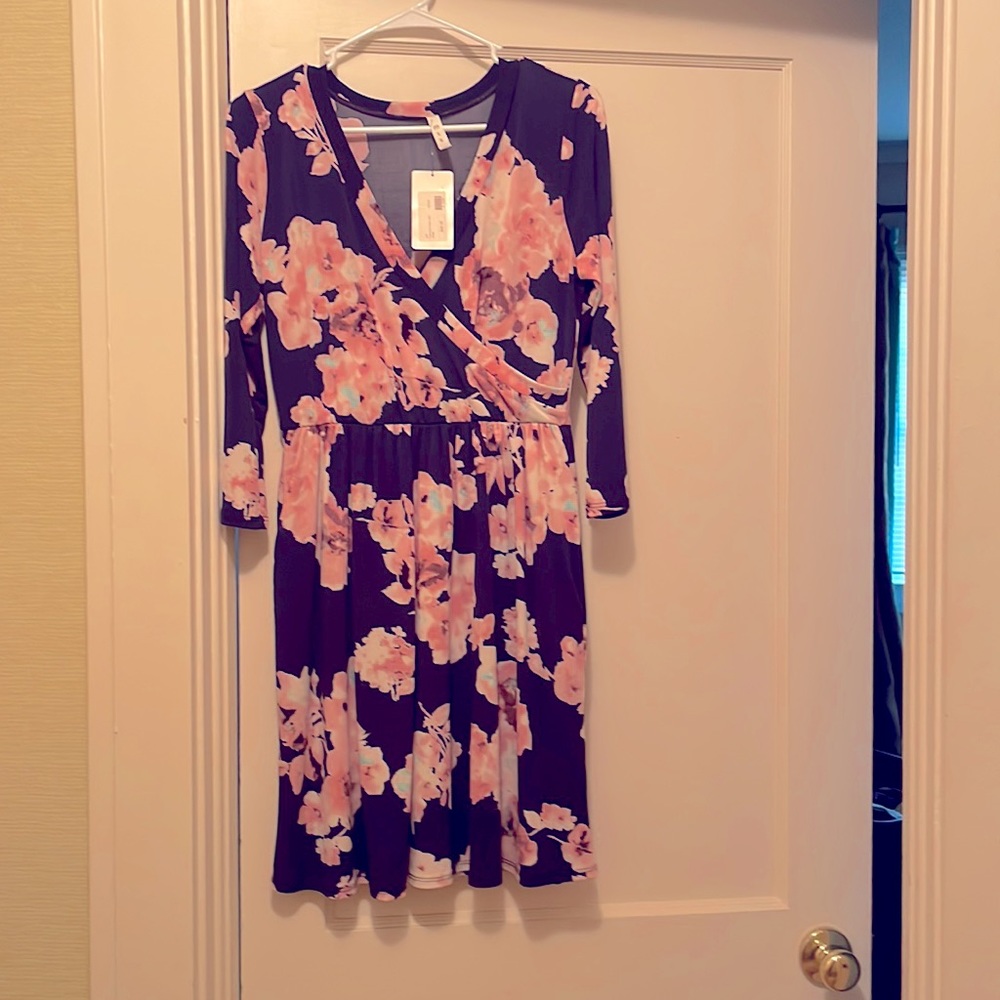 Floral Wrap Dress - knee length - Blue Door Boutique - NWT
